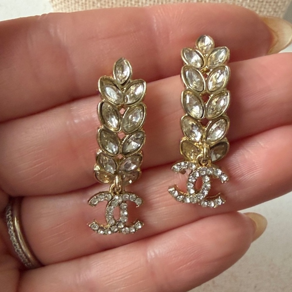 CHANEL Gold Crystal Drop Earrings - Picture 3 of 4